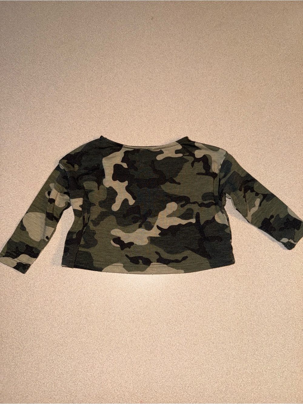 Bailey’s Blossoms Shauna Long Sleeve Top Camo size 0-3 months